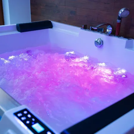 Z Jacuzzi Soho Chillout Kolobrzeg